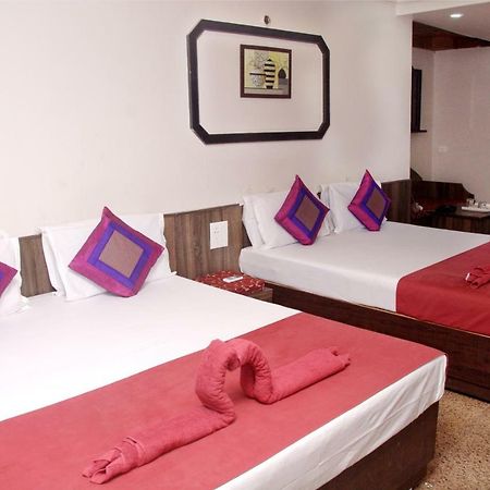 Viva Guest House Панаджи Екстериор снимка