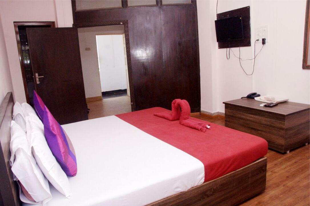 Viva Guest House Панаджи Екстериор снимка