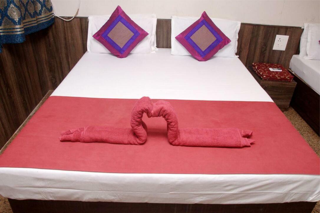 Viva Guest House Панаджи Екстериор снимка