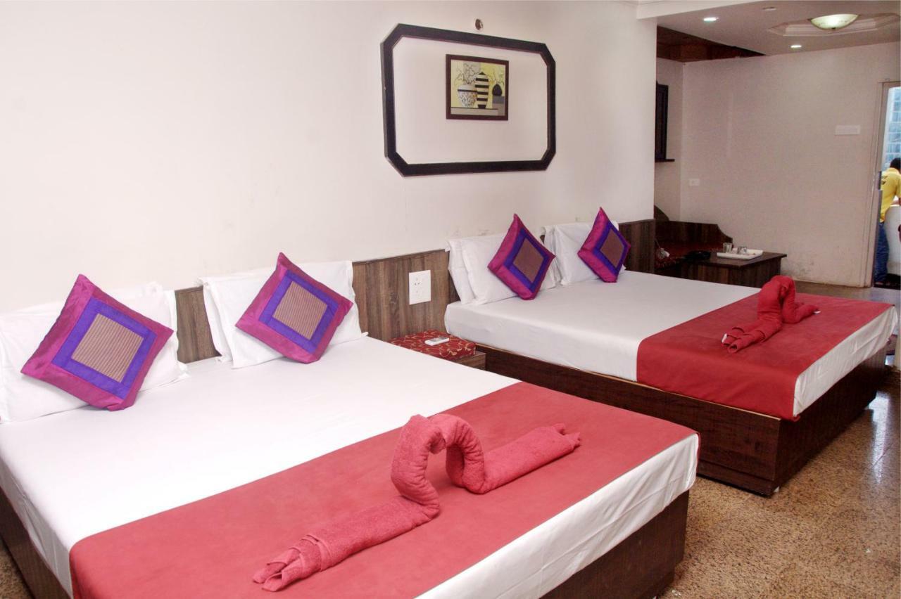 Viva Guest House Панаджи Екстериор снимка